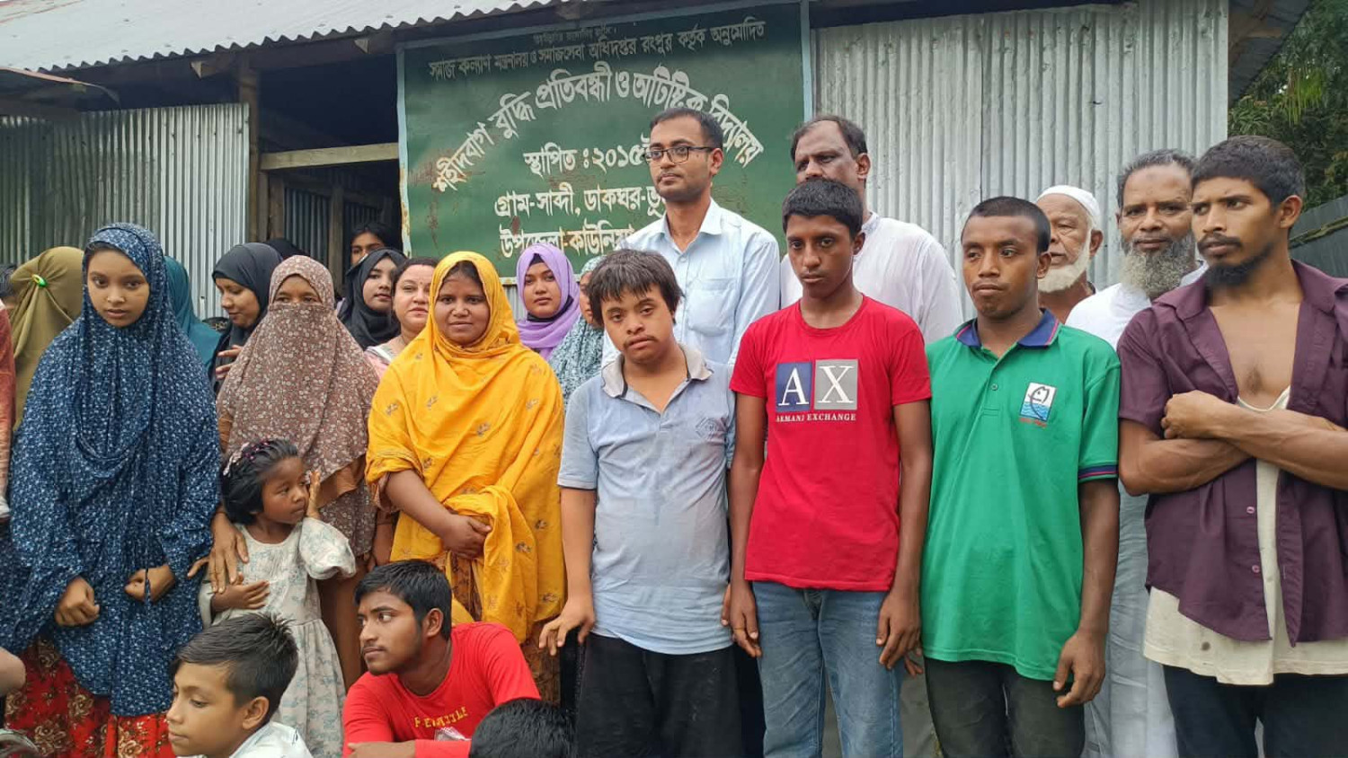 কাউনিয়ায় বুদ্ধি প্রতিবন্ধী ও অটিস্টিক বিদ্যালয় পরিদর্শনে এসিল্যান্ড অংকন পাল
