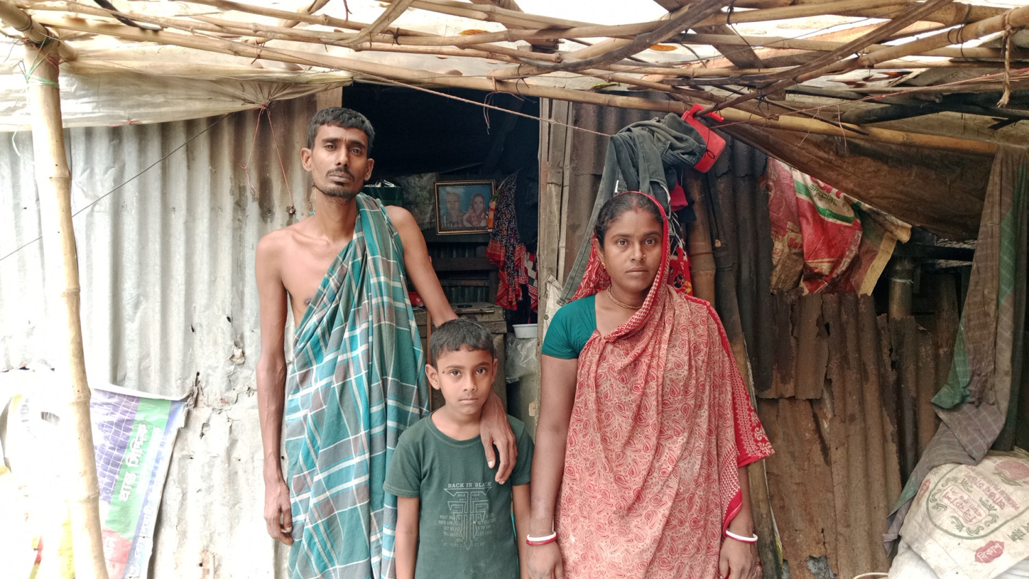 বোয়ালমারীতে টাকার অভাবে ক্যান্সার আক্রান্ত সুজনের চিকিৎসা বন্ধের পথে, বিত্তবানদের সহযোগিতার আহ্বান